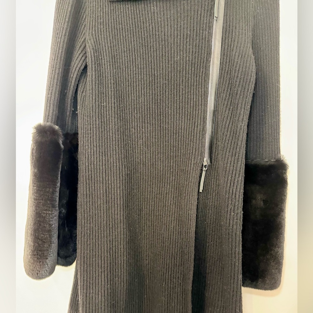 MaxMara Black Cashmere/Wool/Leather Zip Up Sweater Coat W Fur Sleeves, Sz Medium - Picture 11 of 11